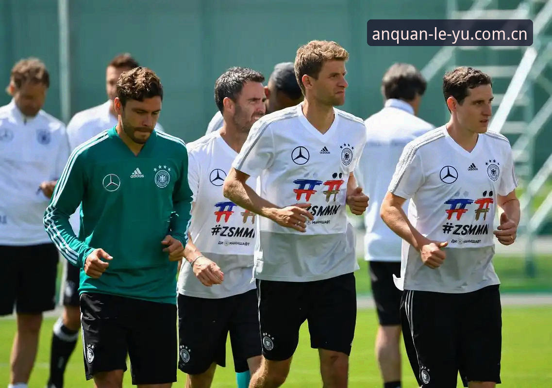 乐鱼体育怎么登录 德国队世界杯26人名单深度解读:诺伊尔五战世界杯与卡尔入围的完整信息指南